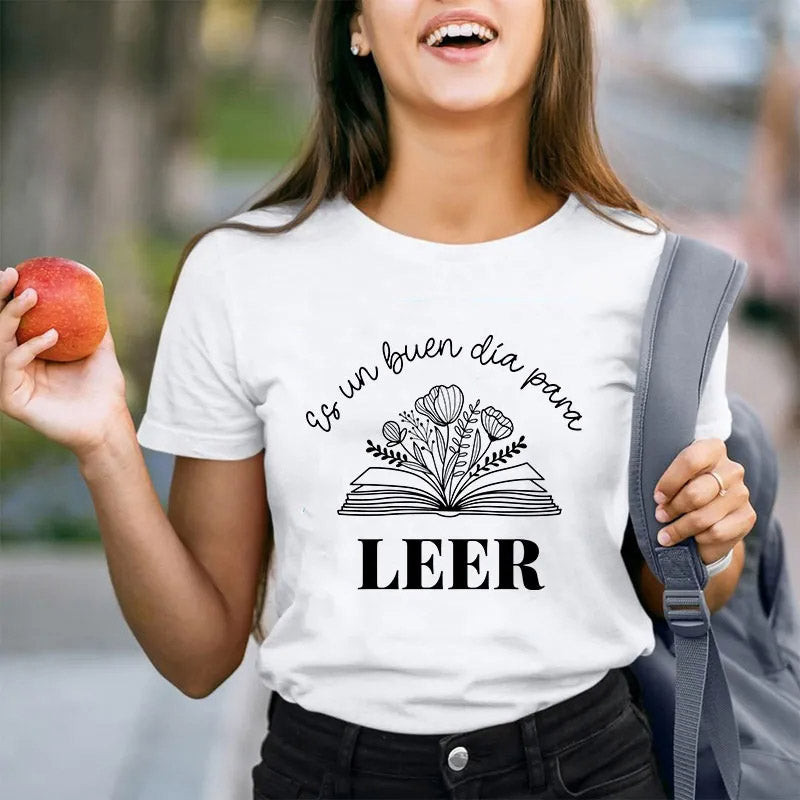 Es Un Buen Dia Para Leer T-shirt