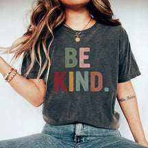 T-shirt rétro Be Kind