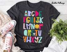 T-shirt alphabet coloré