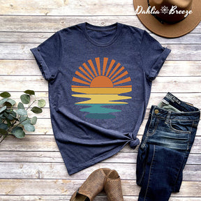 Retro Sunset Rays Wavy T-shirt