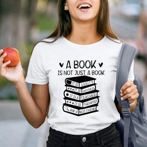 Un livre n’est pas seulement un t-shirt de livre