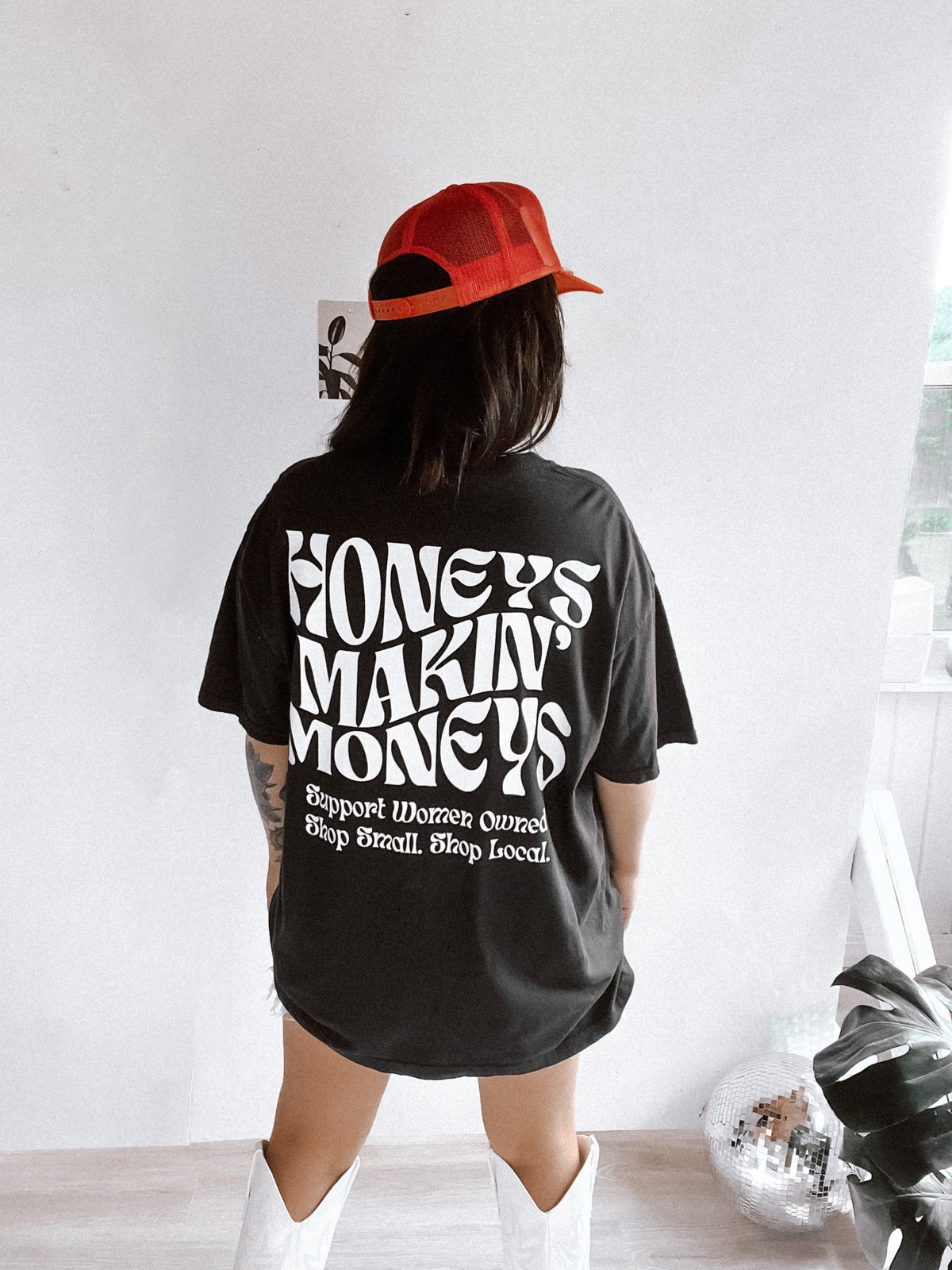 Vintage Honeys Makin' Moneys T-Shirt