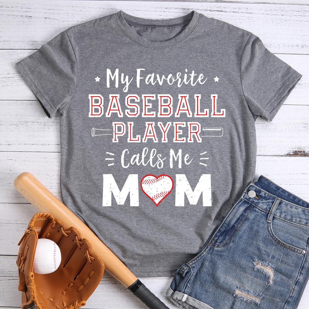 T-shirt Mon joueur de baseball préféré m'appelle maman