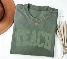 Cute Teacher Teach Letter Pint T-shirt