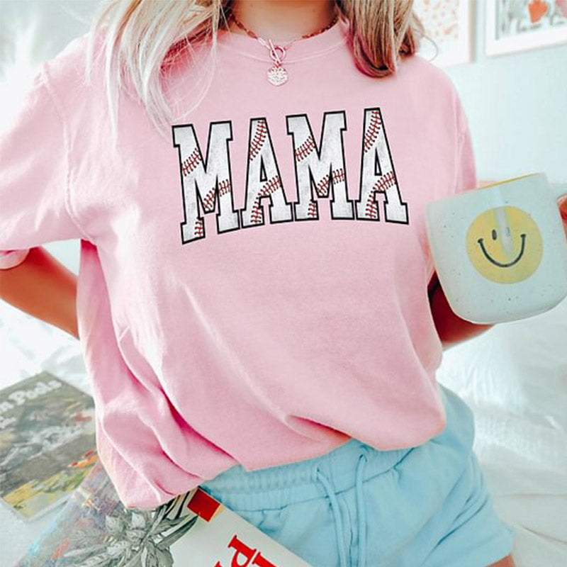 T-shirt mignon de maman de baseball