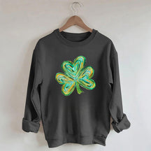 Niedliches St. Patricks-Sweatshirt mit vierblättrigem Kleeblatt