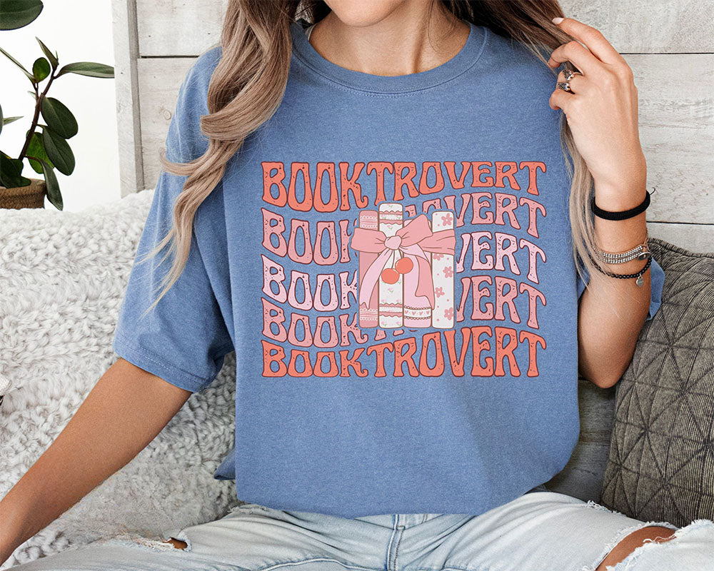 T-shirt avec nœud Booktrovert Books