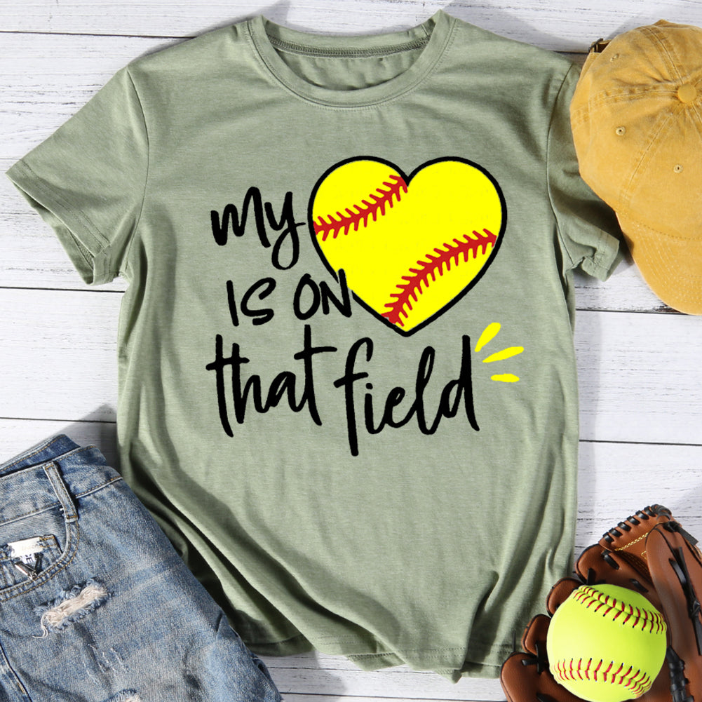 Mon cœur est sur ce T-shirt de softball de terrain