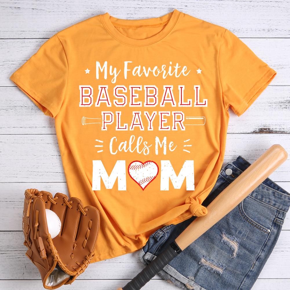 T-shirt Mon joueur de baseball préféré m'appelle maman