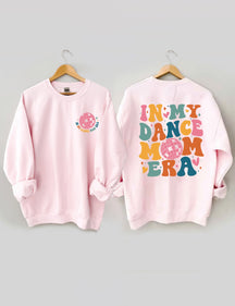 In meinem Dance Mom Era Sweatshirt