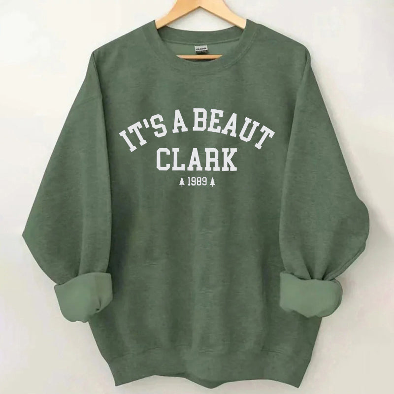 C'est un sweat-shirt de Noël Beaut Clark