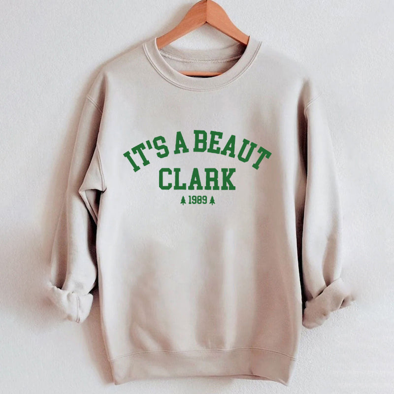 C'est un sweat-shirt de Noël Beaut Clark