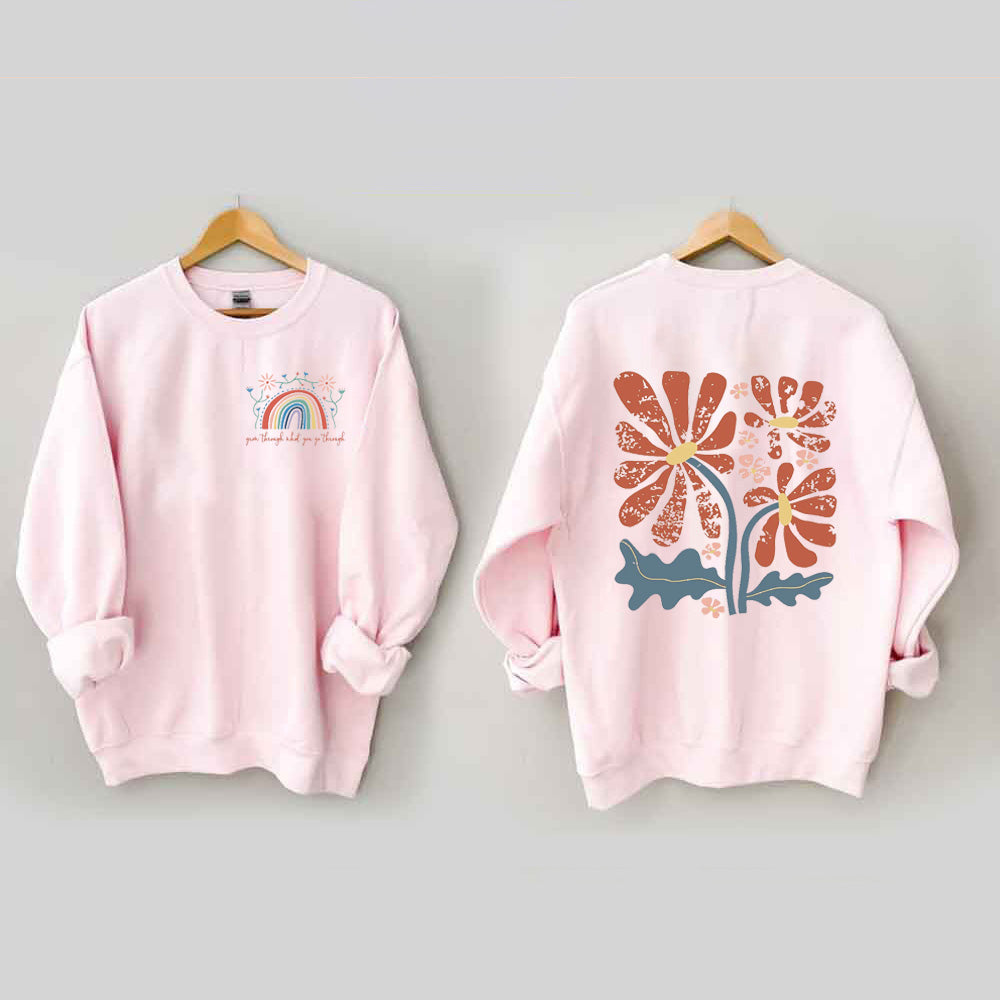 Grandissez à travers ce que vous traversez Boho Flowers Sweatshirt