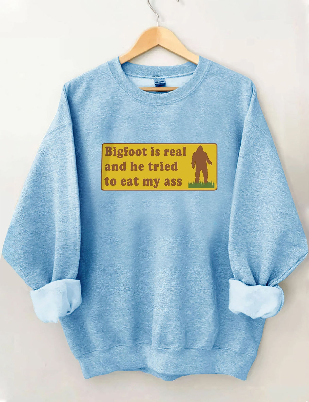 Bigfoot Is Real Sweatshirt mit Buchstaben-Print