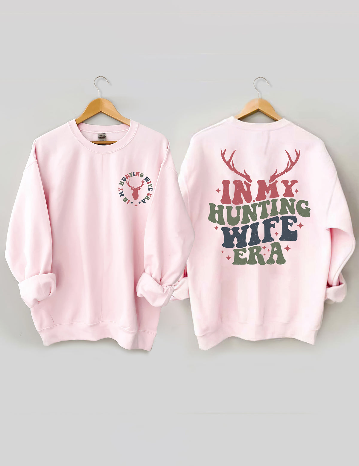 In meinem Jagdfrauen-Ära-Sweatshirt 