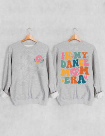 In meinem Dance Mom Era Sweatshirt