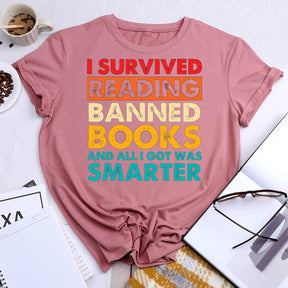 J'ai survécu à la lecture de livres interdits T-shirt à col rond