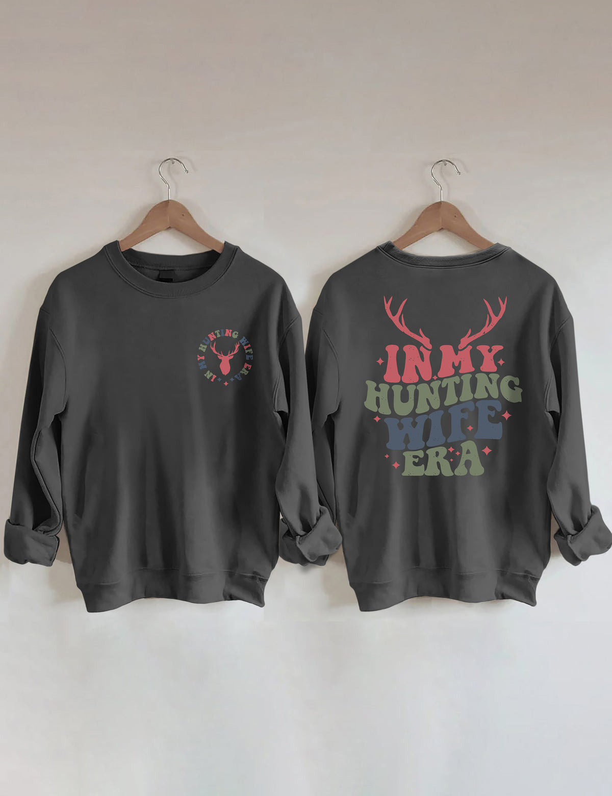 In meinem Jagdfrauen-Ära-Sweatshirt 